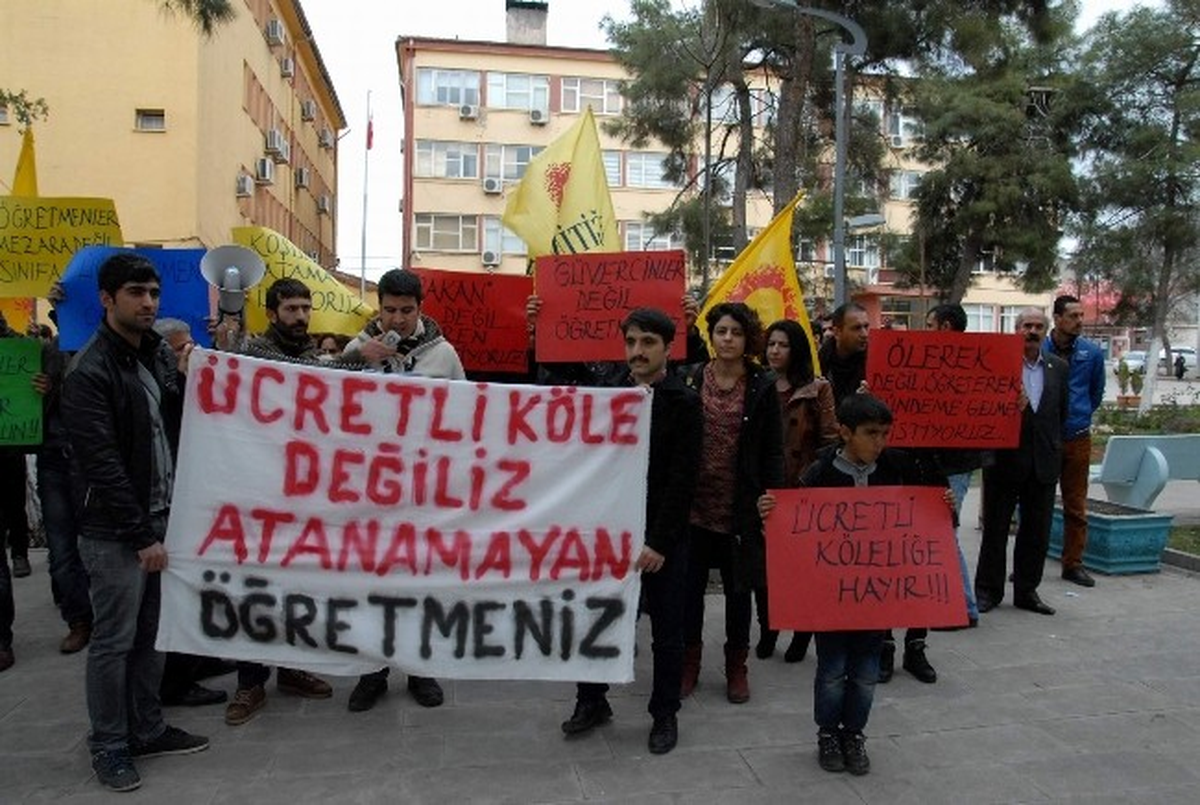 Atanamayan Öğretmenler Basın Açıklaması Düzenledi