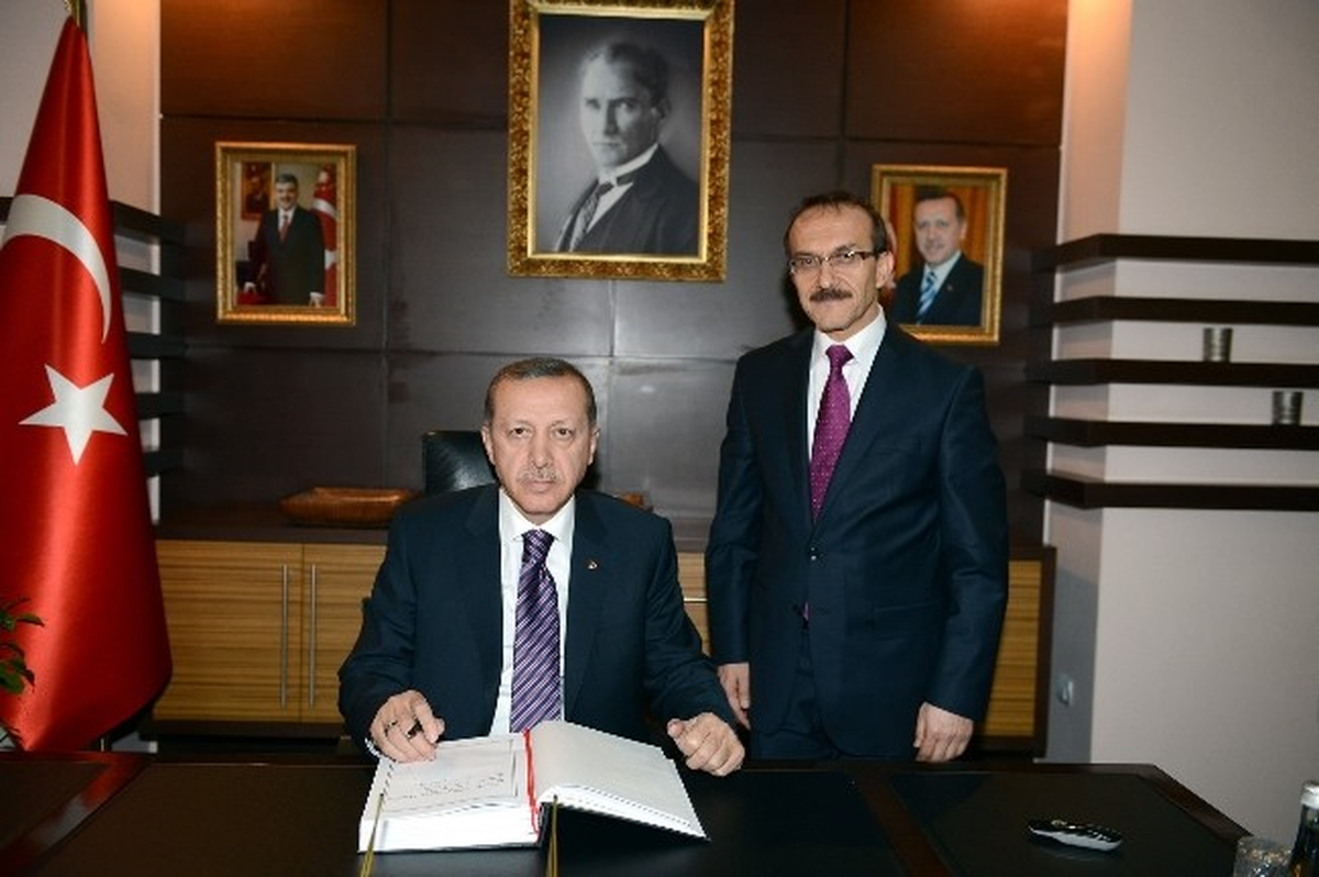 Başbakan Erdoğan, Yeni Vali Seddar Yavuz\'a Başarılar Diledi