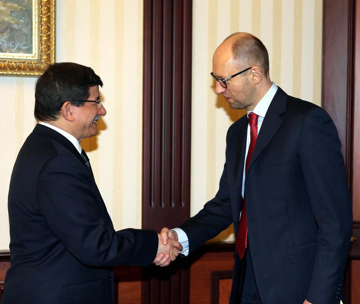 Dışişleri Bakanı Davutoğlu, Ukrayna\'da