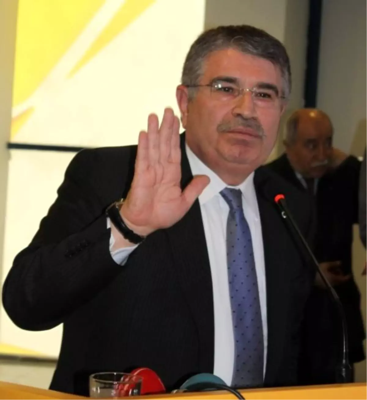 Ak Partili Şahin: Adalet Bakanının Savcılara ve Hakimlere Talimat Verme Yetkisi Bulunmamakta