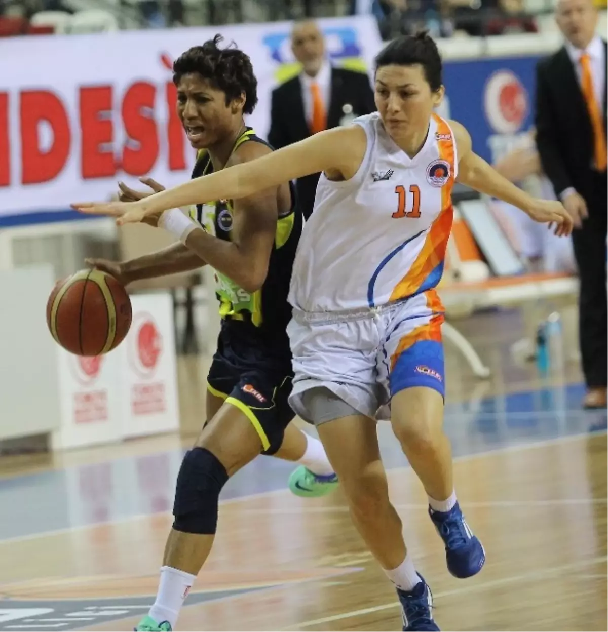 Mersin Büyükşehir Belediyesi- Fenerbahçe: 62-66