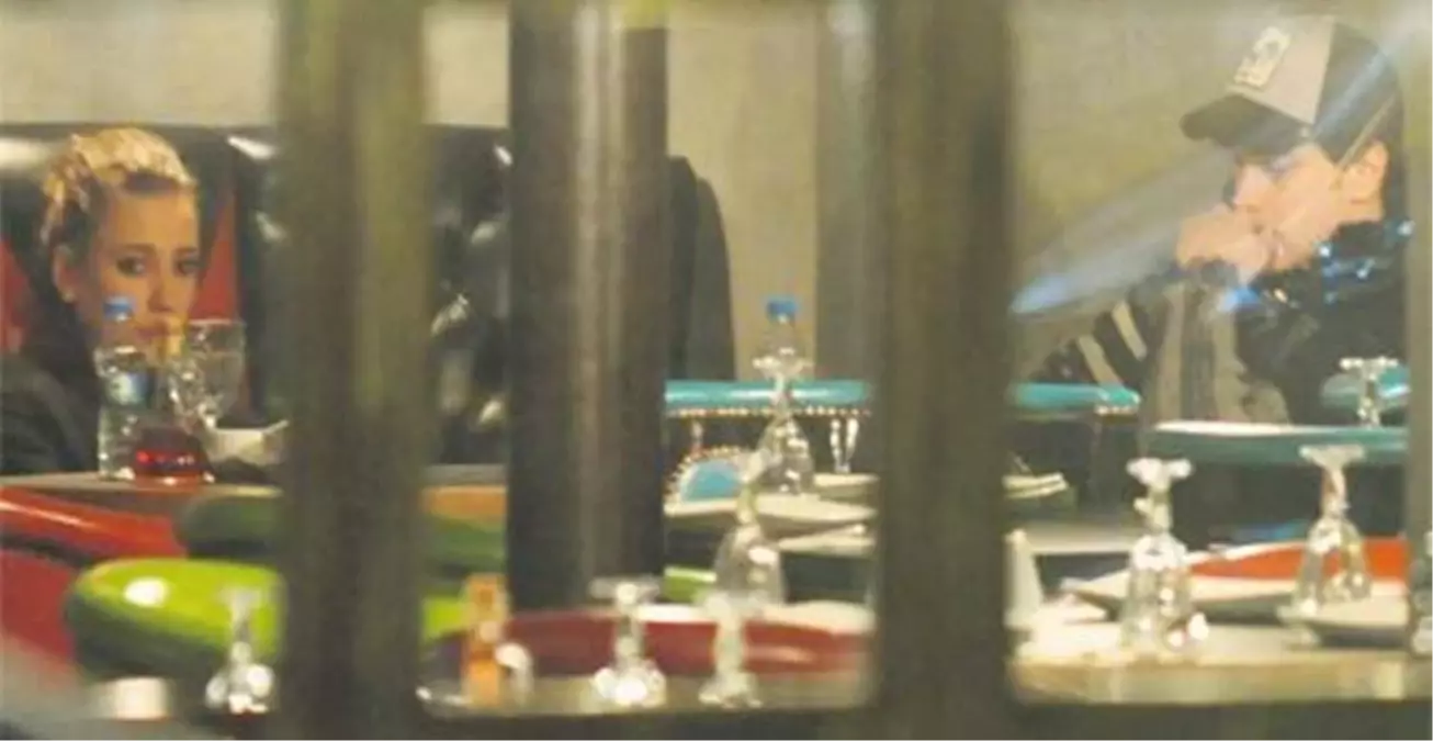 Serenay ve Çağatay İlk Kez Aynı Karede