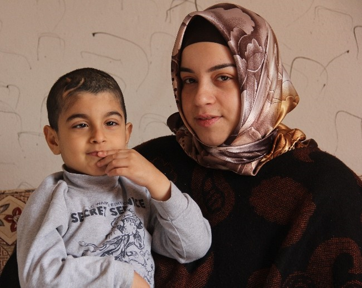 7 Yaşındaki Mustafa, 6 Yılda 24 Ameliyat Oldu Ama Yürüyemedi