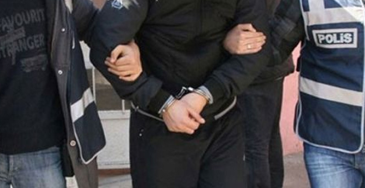Çanakkale\'de Aynı Kahveyi 2 Kez Soyanları Mobese Yakalattı