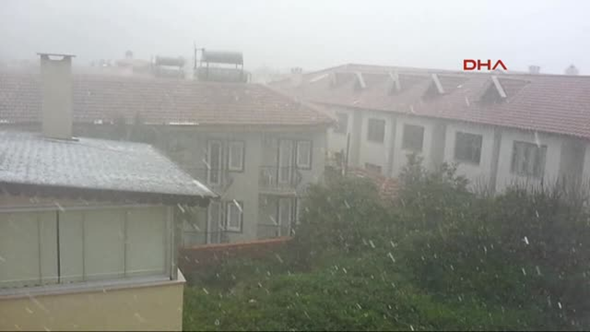 Dalyan\' da Dolu Zarar Verdi