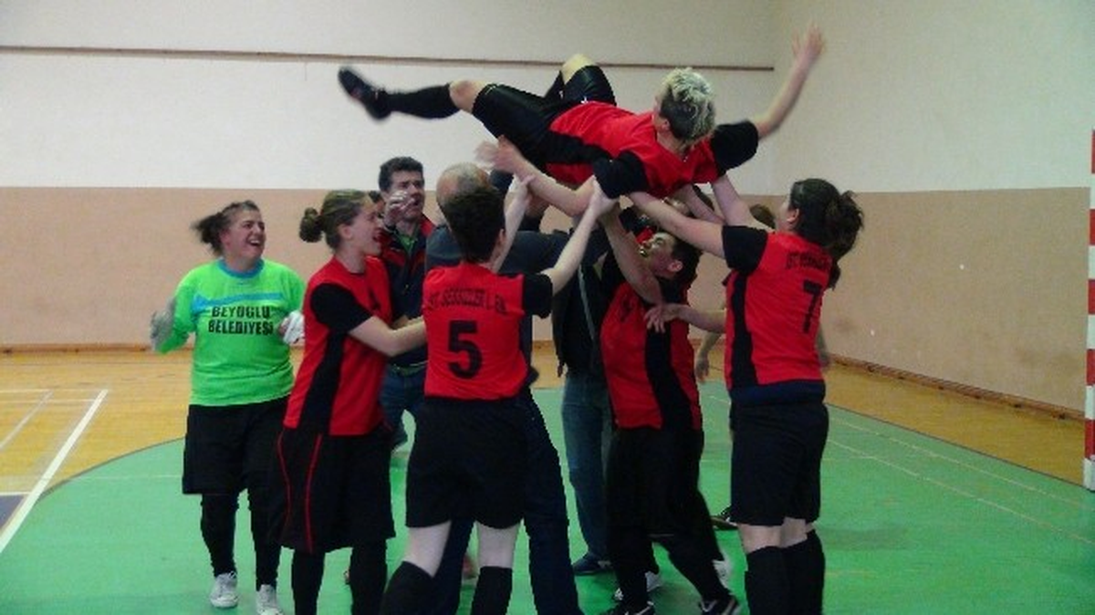 Futsal Türkiye Şampiyonası\'na İstanbul Takımları Damga Vurdu