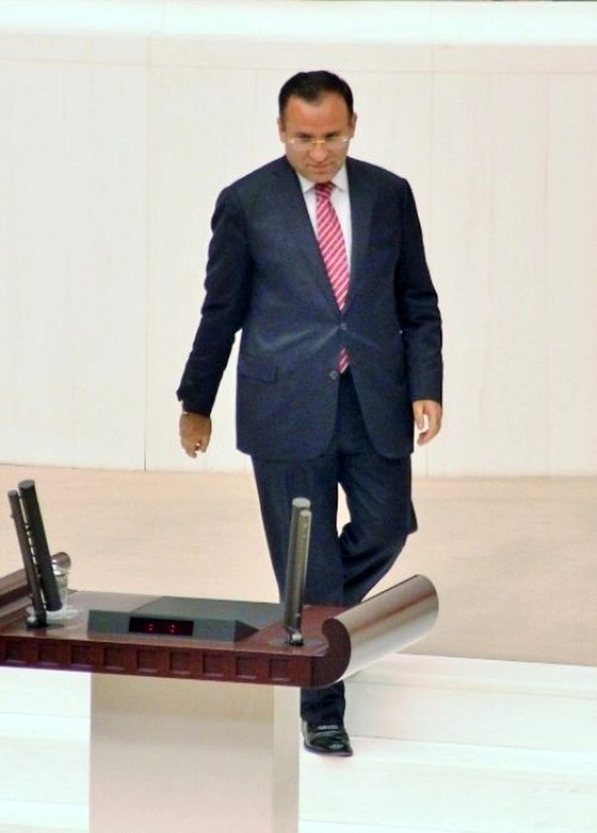 TBMM\'de Tansiyon Yükseldi