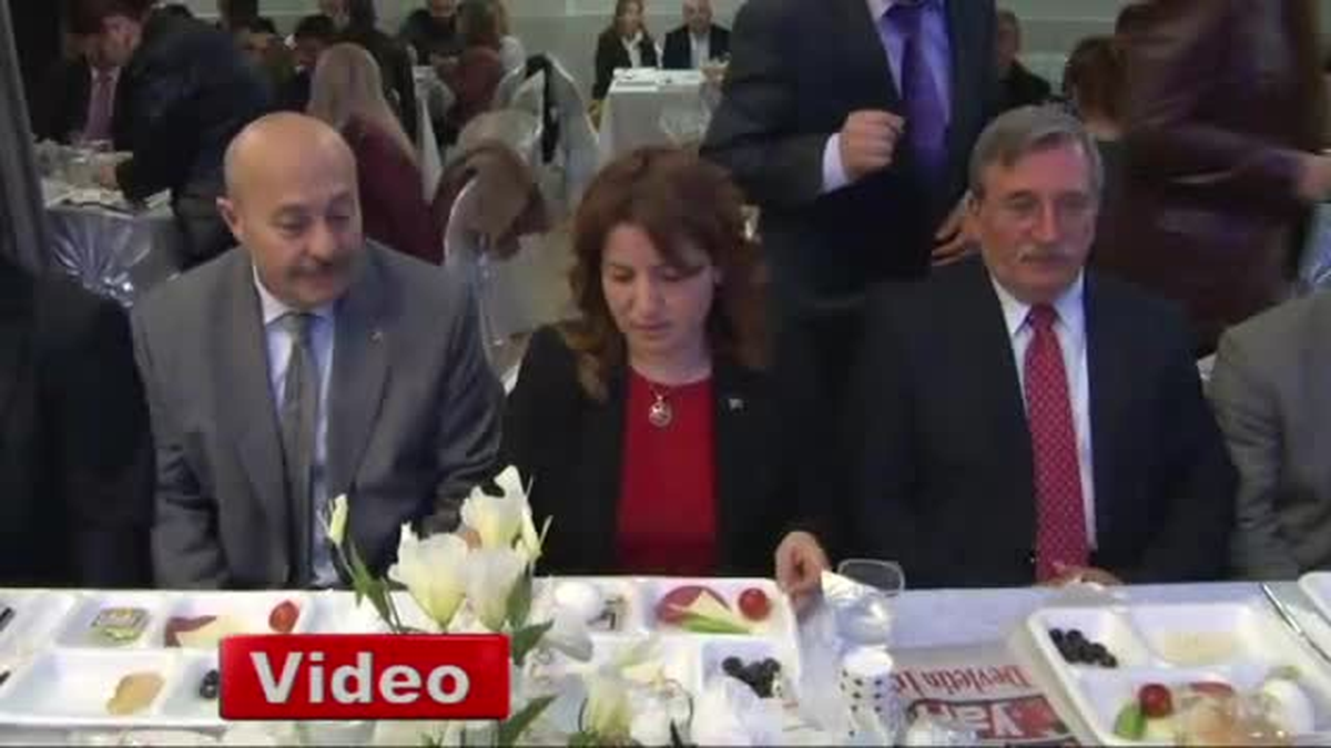 Hanefi Bostan: \'Çıkarılan Yeni MEB Kanununu Reddediyoruz\'