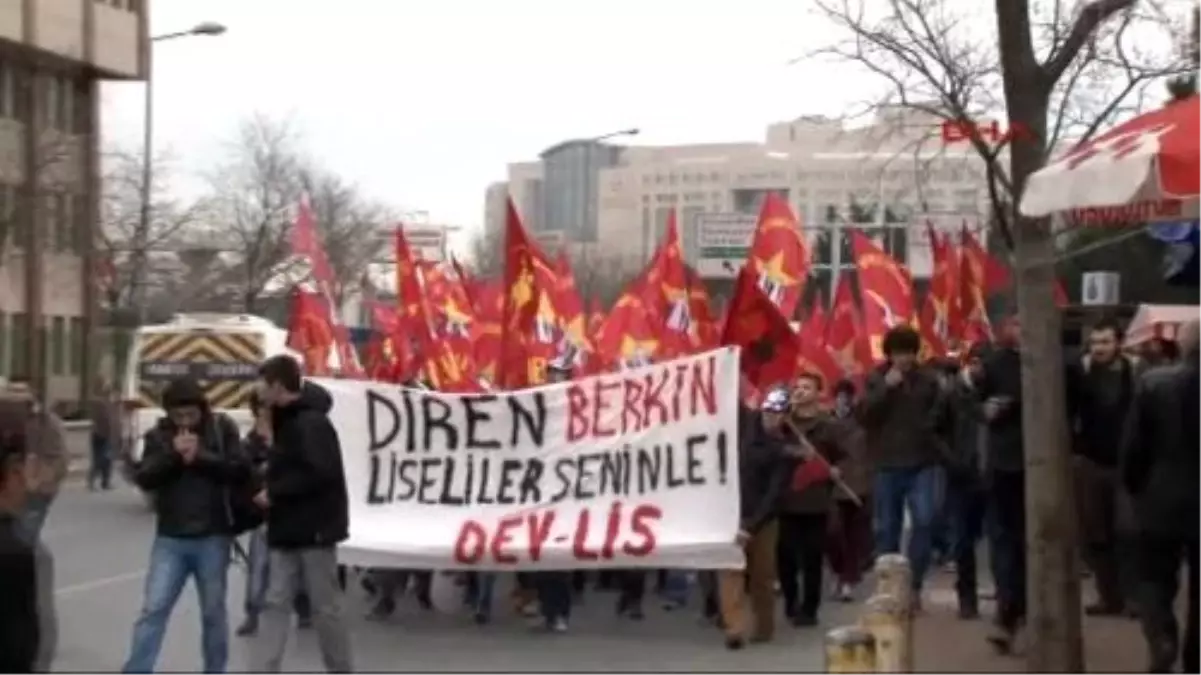 Hastane Önünde Berkin Elvan\'a Destek Eylemi