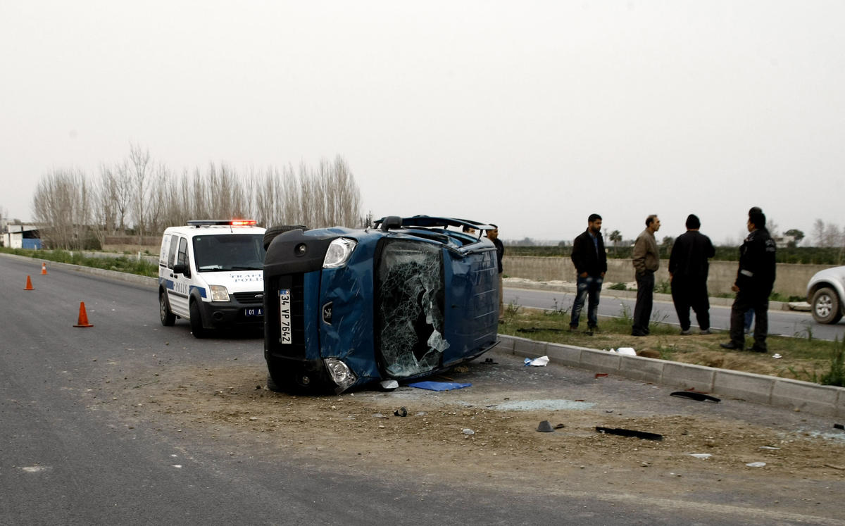 Kamyonet Takla Attı: 5 Yaralı