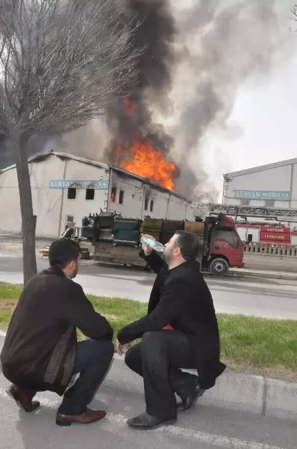 kayseri osb de aglatan yangin son dakika