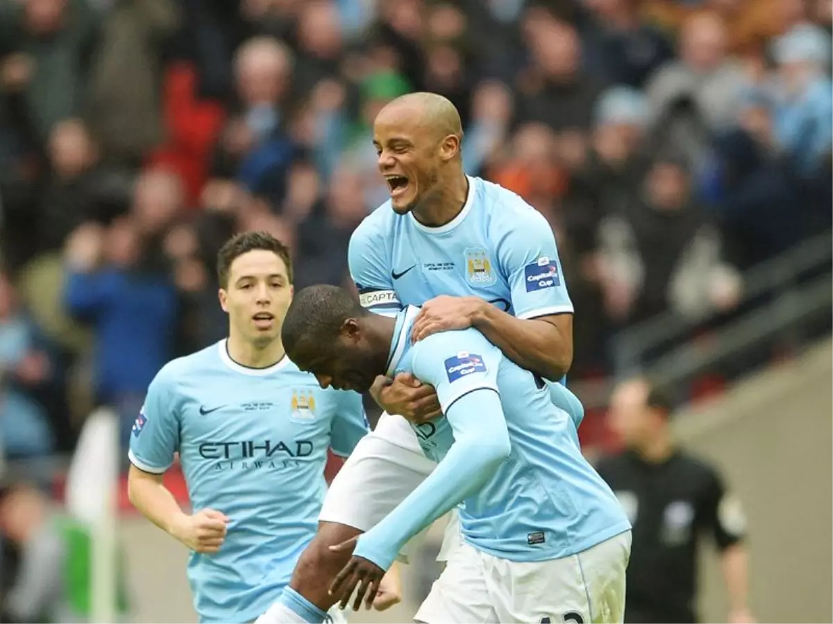 Lig Kupası Manchester City\'nin: 3-1