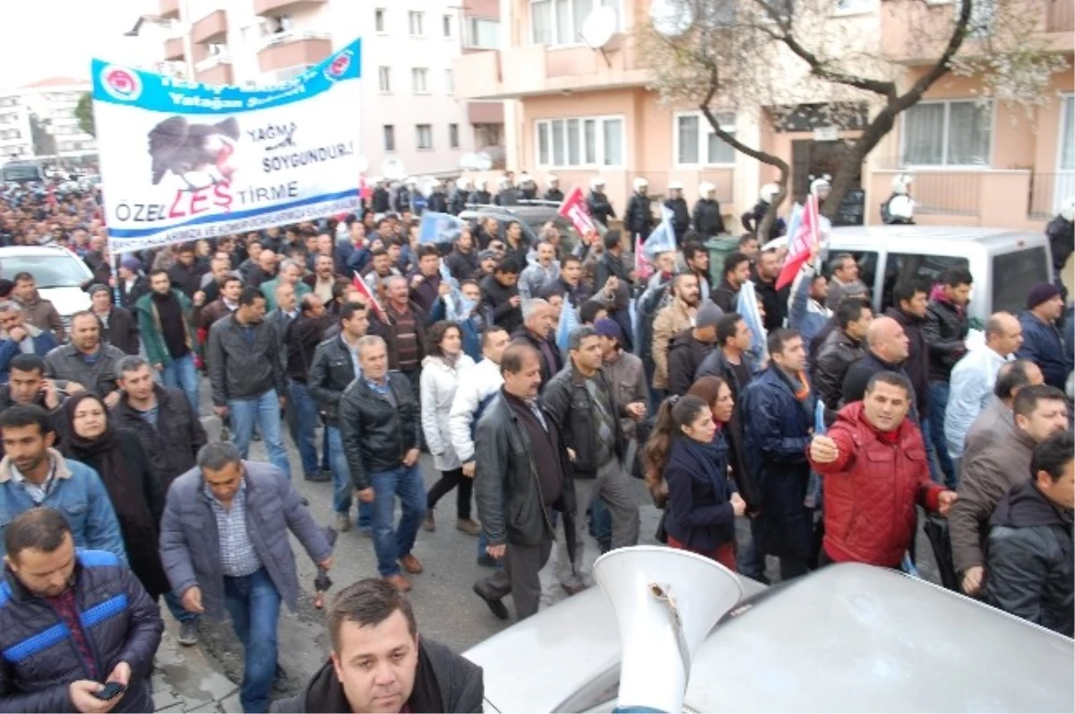 Maden İşçileri Protesto Gösterisi Yaptı