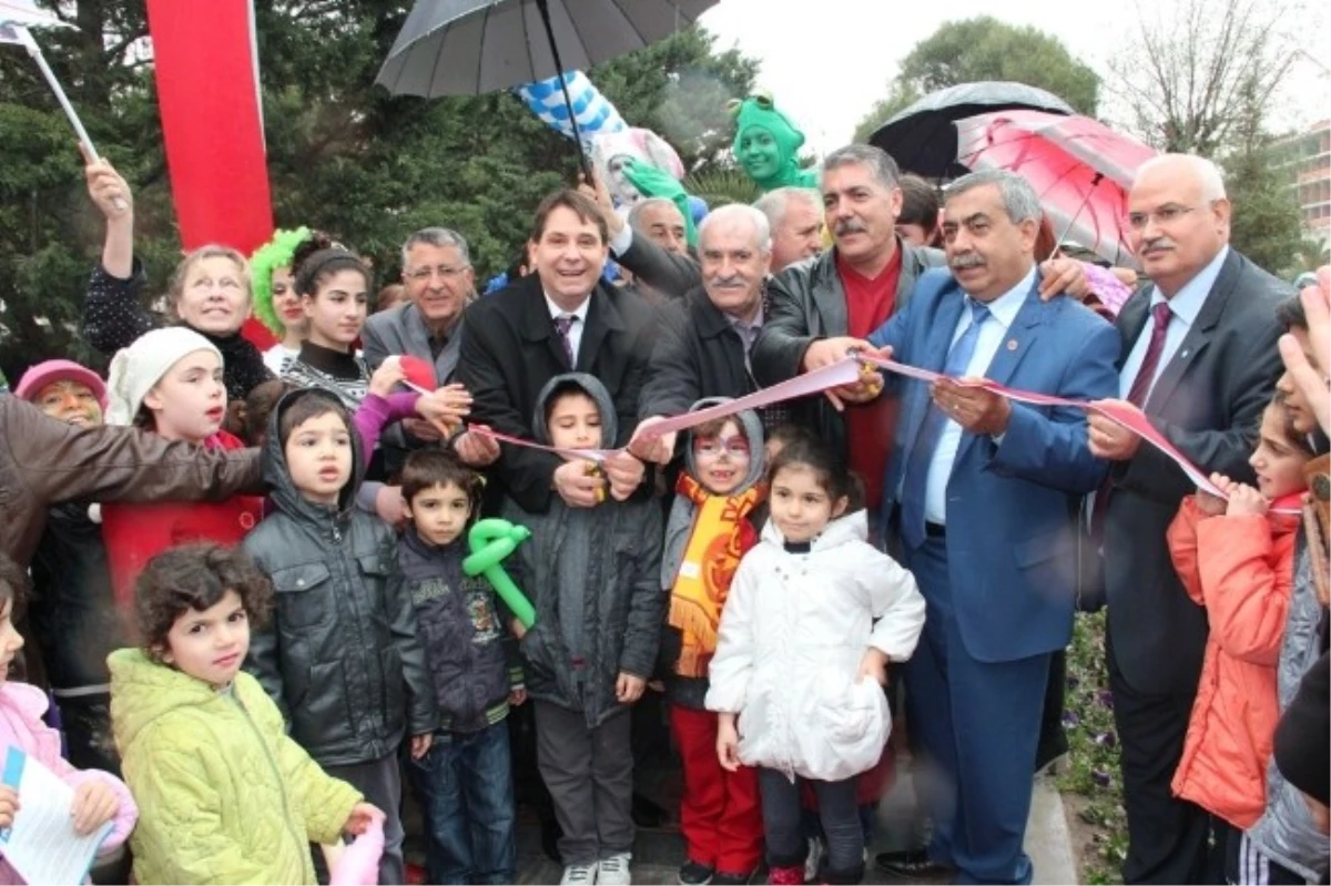 Muammer Yaşar Bostancı Parkı Başkan Tartan\'nın Katılımı ile Açıldı