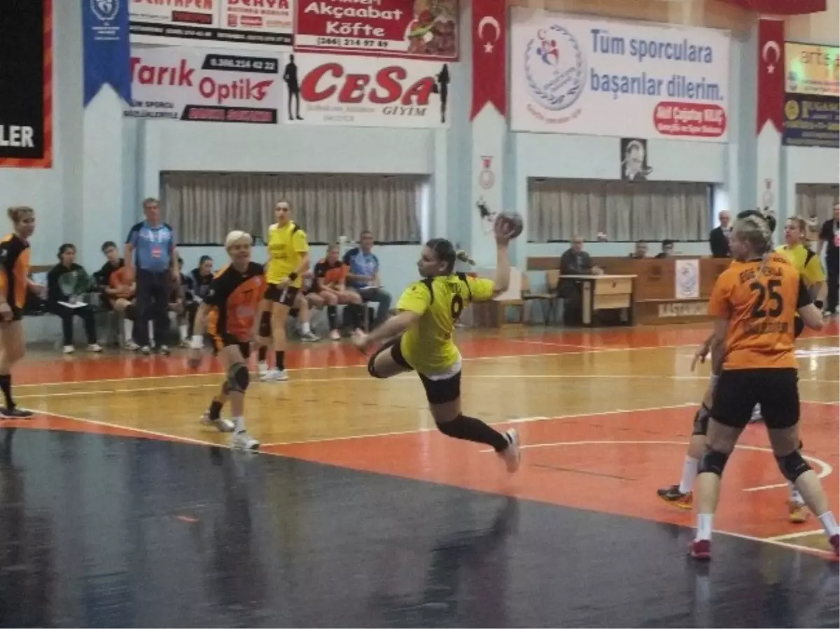 Nedzad Masic: "Kastamonu\'da Büyük Bir Hentbol Temeli Atıldı"