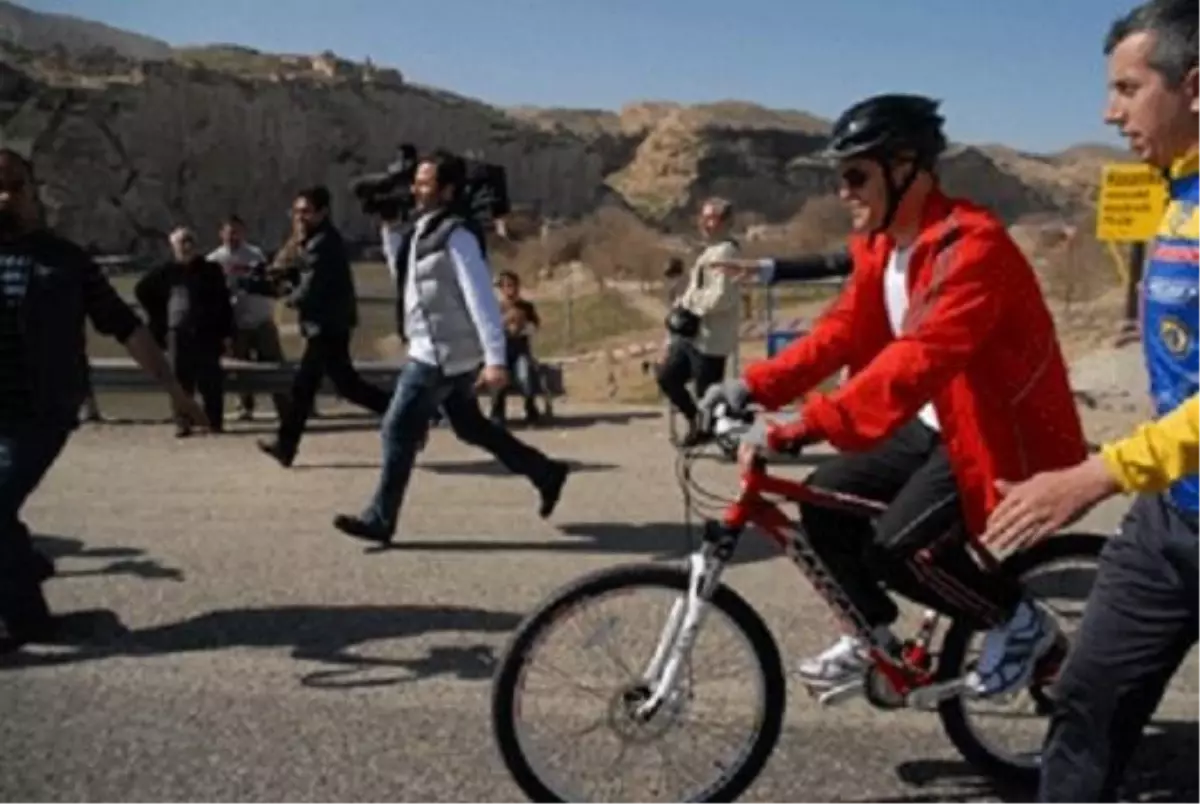 Şimşek "Hasankeyf\'e Bisiklet Yolu Yapacağız"