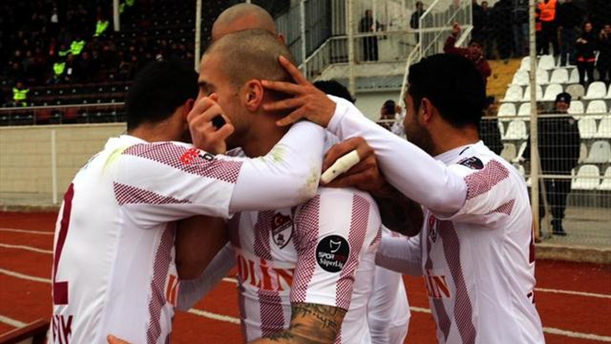 Sivasspor - Elazığspor : 1-3 / Elazığspor Yiğidolar\'ı Mağlup Etti