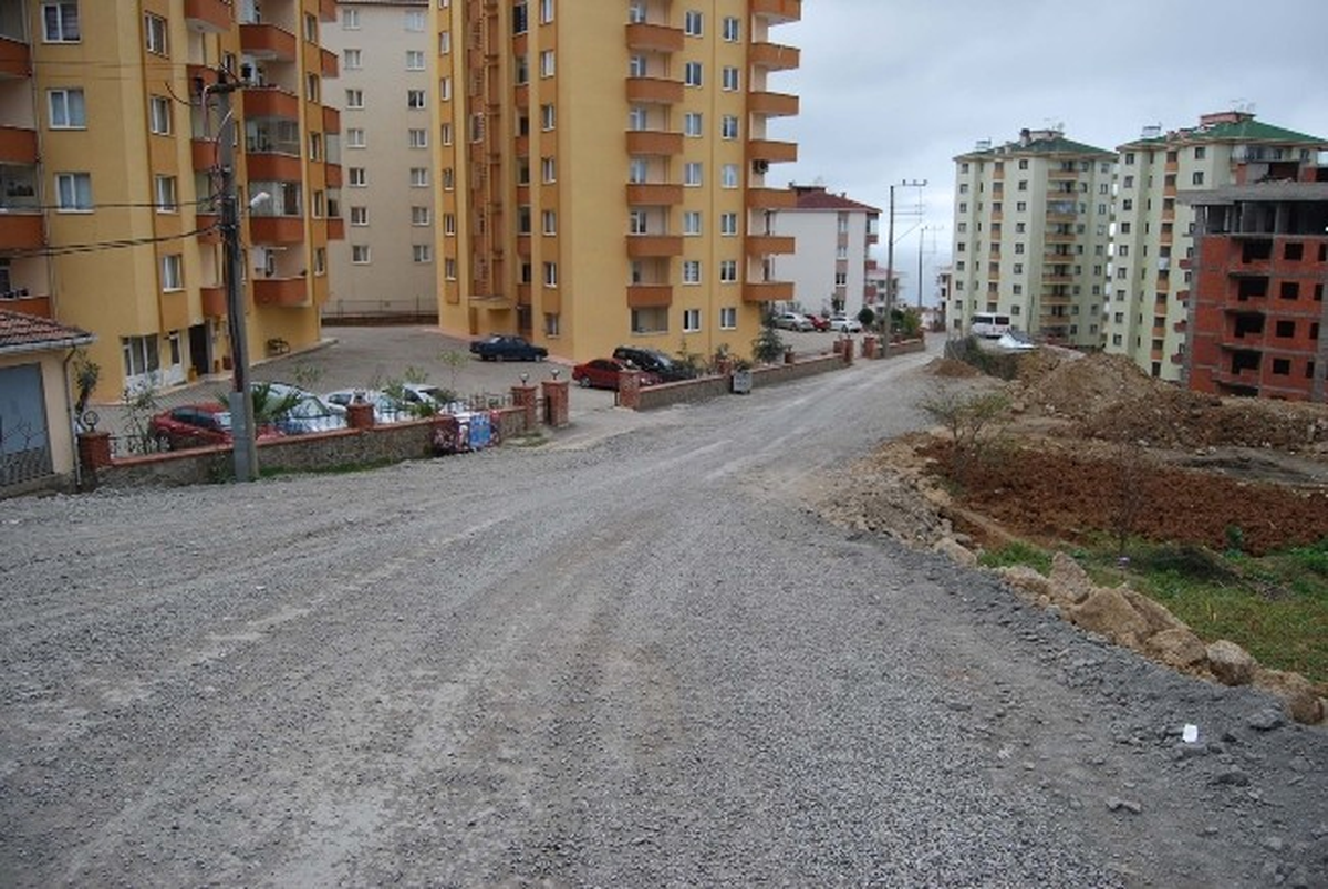 Trabzon Belediyesi Yolları Birbirine Bağlıyor