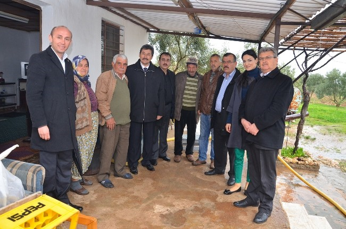 AK Parti\'nin Didim Adayı Ufuk Döver, Yağmur Çamur Dinlemiyor