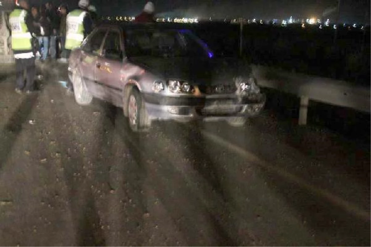 Akhisar\'da Zincirleme Trafik Kazası: 1 Ölü, 2 Yaralı