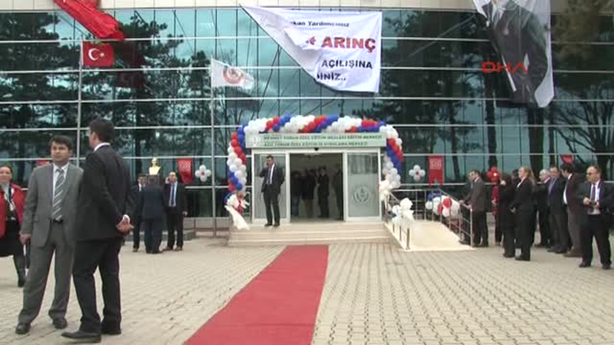 Arınç, Zihinsel Özürlü Çocuklar Özel Eğitim Okulu\'nun Açılışına Katıldı