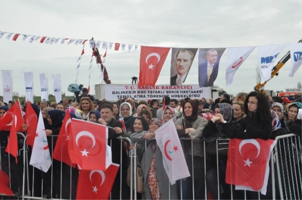 Bakan Müezzinoğlu, Balıkesir\'de Temel Atma Törenine Katıldı
