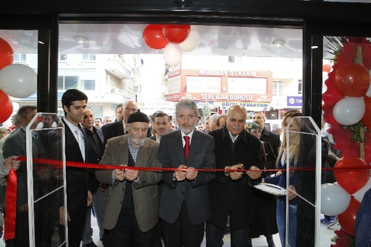 Başkan Tuna Esnafla El Ele