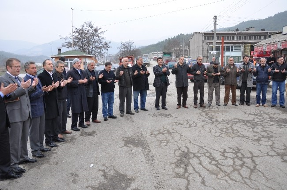 Başkan Vergili Esnaflarla Dua Etti