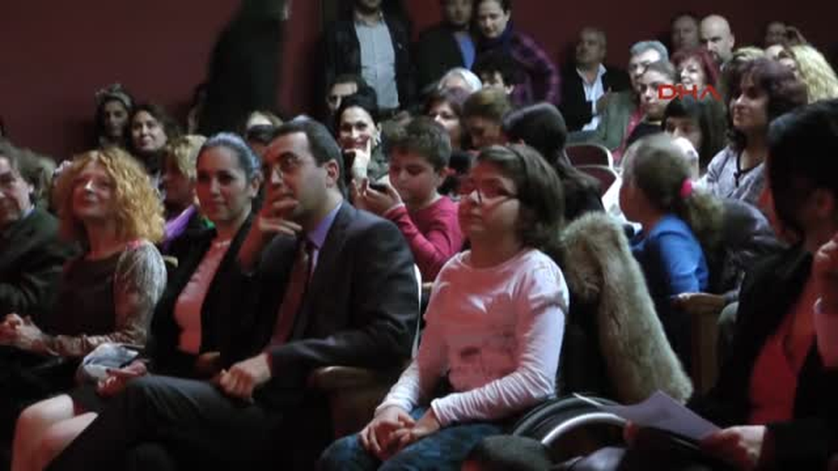 Çekiyorum Gülümseyin? Oyunu Nürnberg\'de Sahneledi