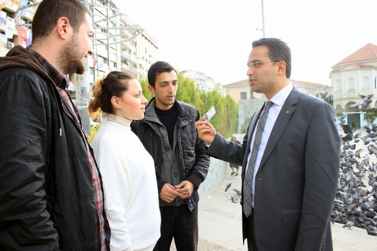 CHP\'li Atila\'dan Öğrenci ve Esnafa Dost Eli