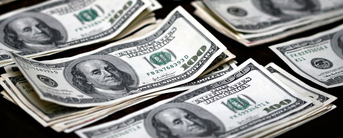 Dolar, 2,22 TL'nin Altında Tutunmaya Çalışıyor