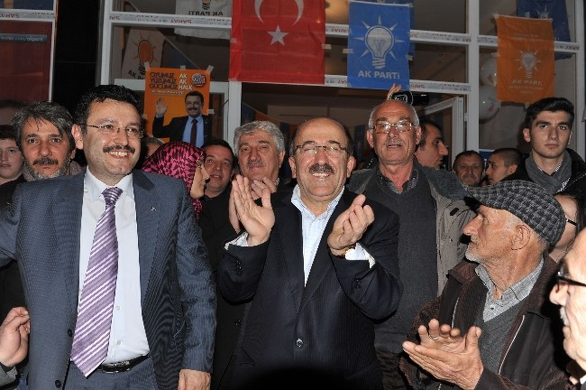 Erdoğdu\'da Miting Gibi Açılış
