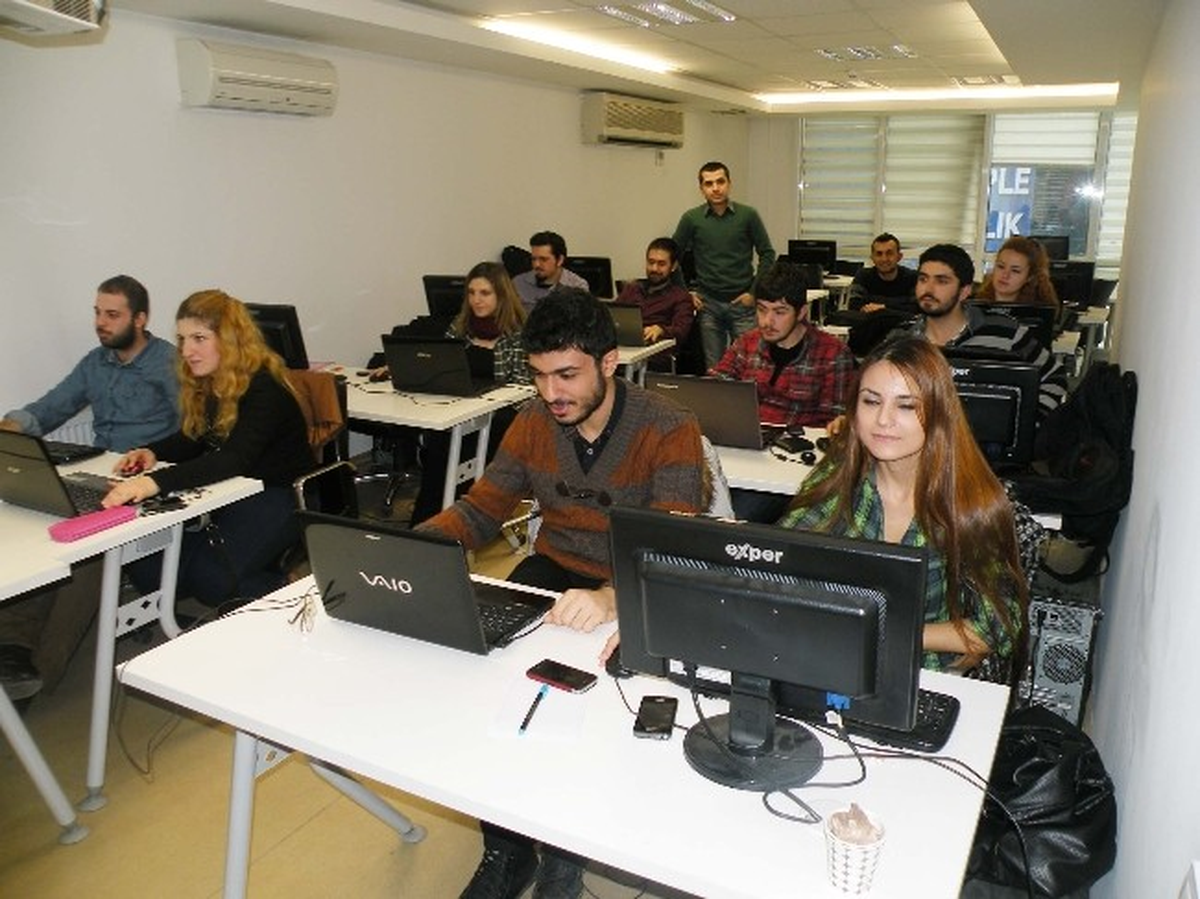 Geleceğin Mühendisleri Mmo\'da Eğitim Alıyor