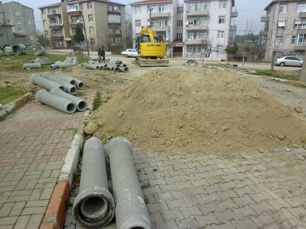Hayrabolu\'da Kanalizasyon İnşaatı Devam Ediyor