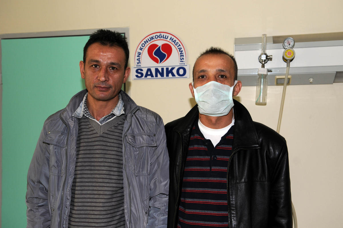 Kardeşinin Böbreğiyle Yaşama Tutundu