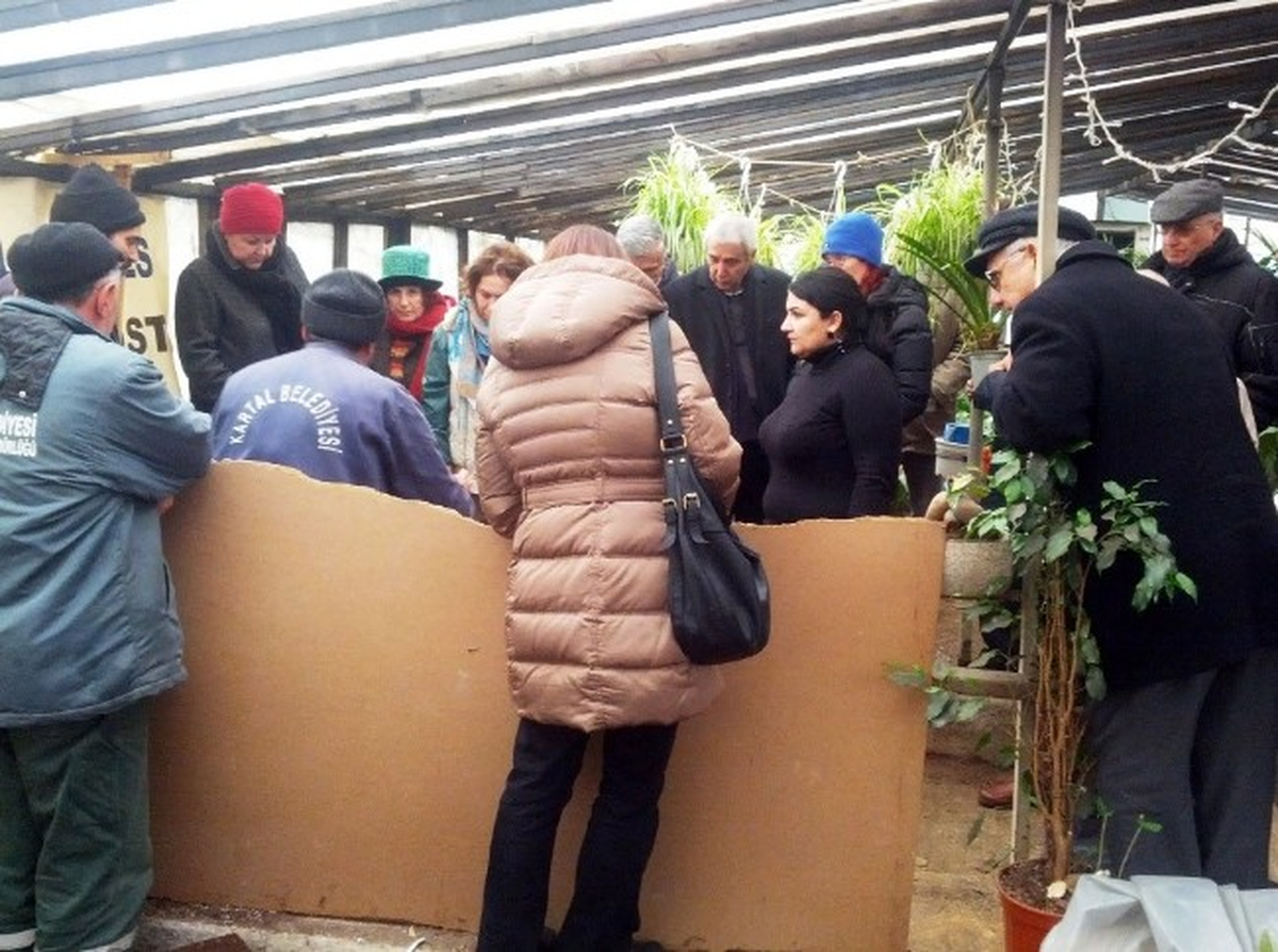 Kartal Belediyesinden Tema Vakfına Kırmızı Solucan