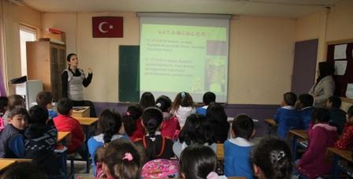 Kavak\'ta Öğrencilere Sağlık Eğitimi