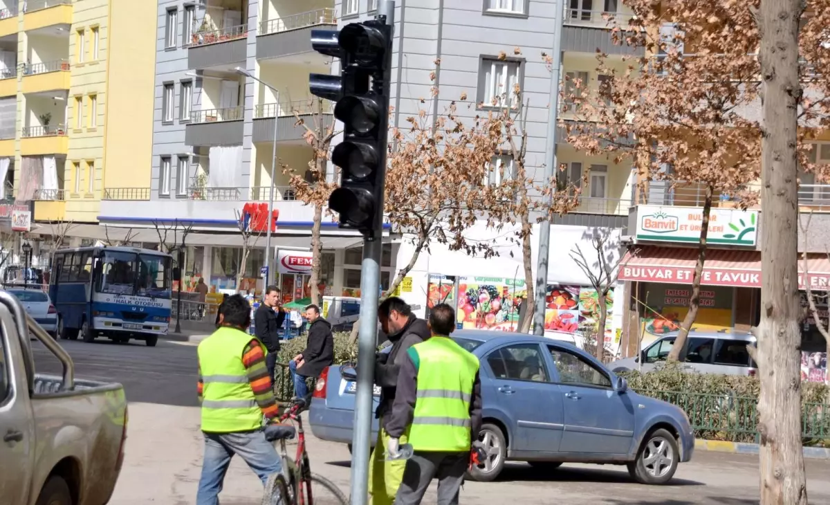 Kazalara Neden Olan Kavşakta Çalışma