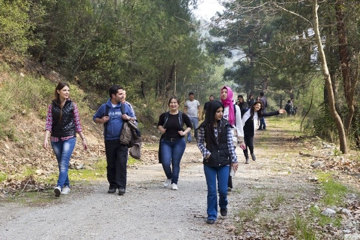 Kula Doğa Yürüyüşleri ve Gezi Kulübü Kemalpaşa Nazarköy\'de