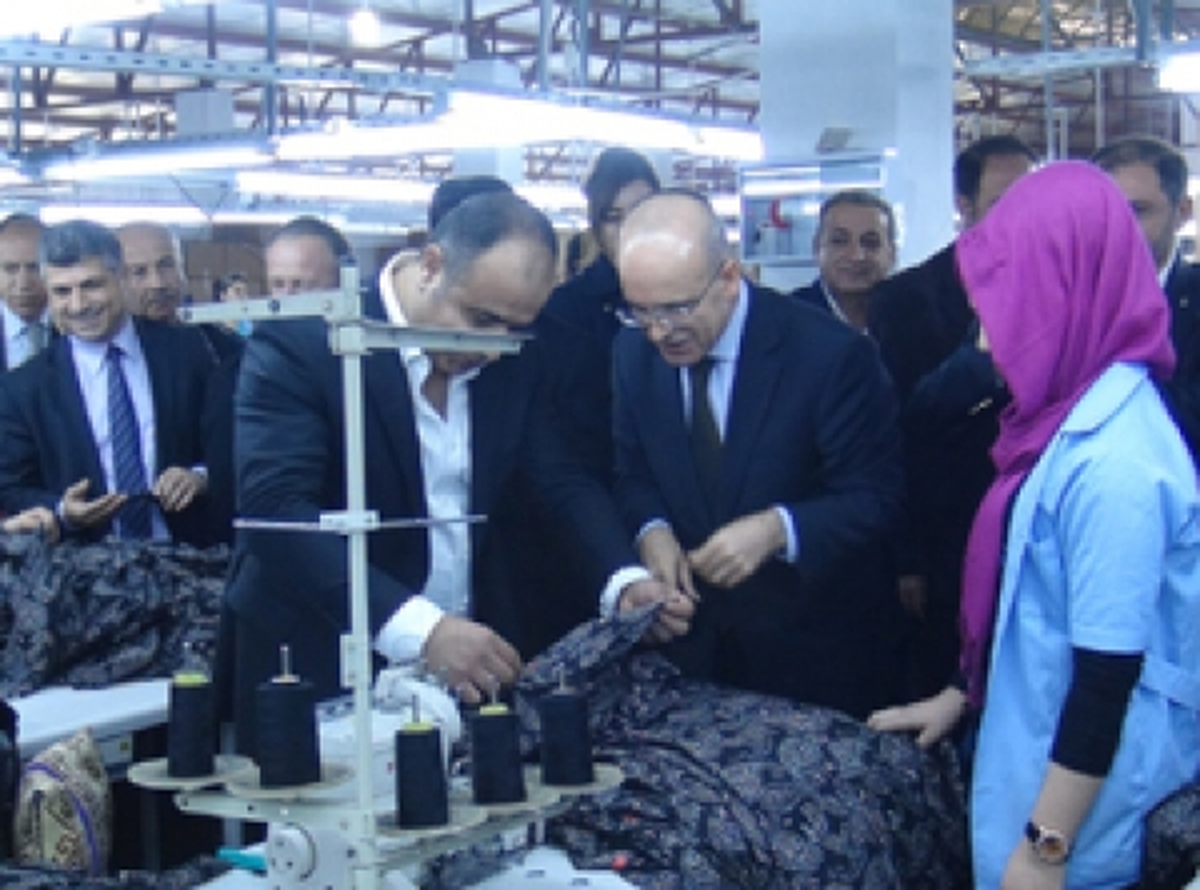 Maliye Bakanı Tekstil Kenti Ziyaret Etti