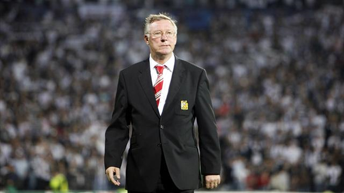 Manchester United\'ın Efsane Menajeri Alex Ferguson David Moyes\'a Destek Verdi