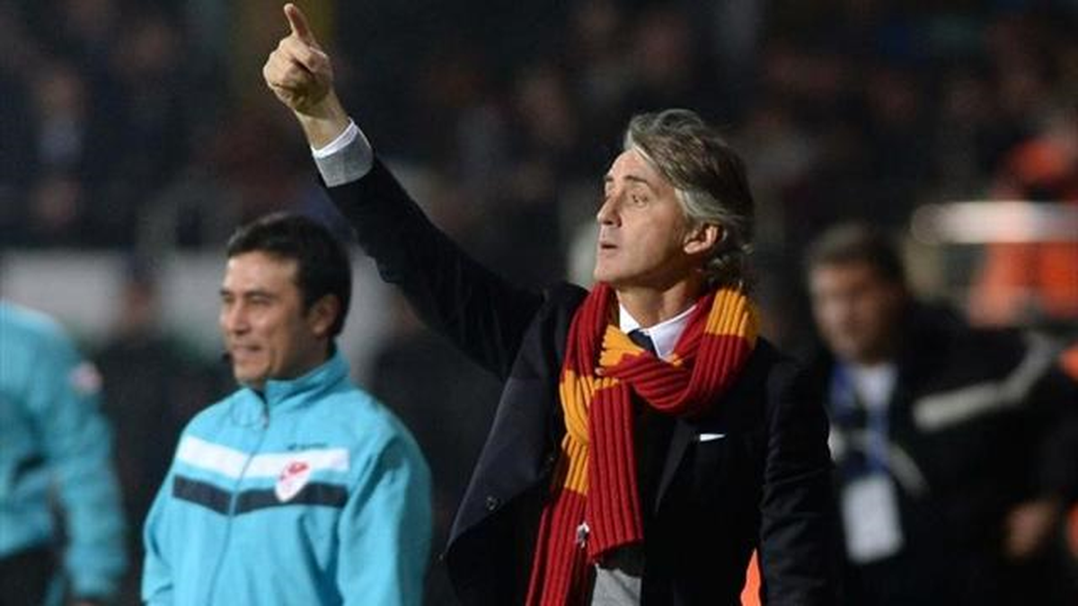 Mancini\'nin Oyuncu Değişikliği Zamanlaması Tartışma Yarattı
