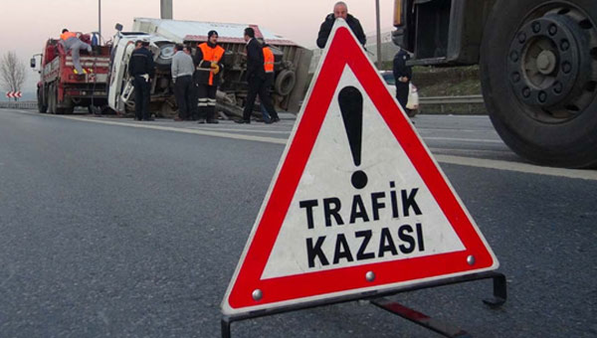 Manisa\'da Trafik Kazası: 1 Ölü, 2 Yaralı