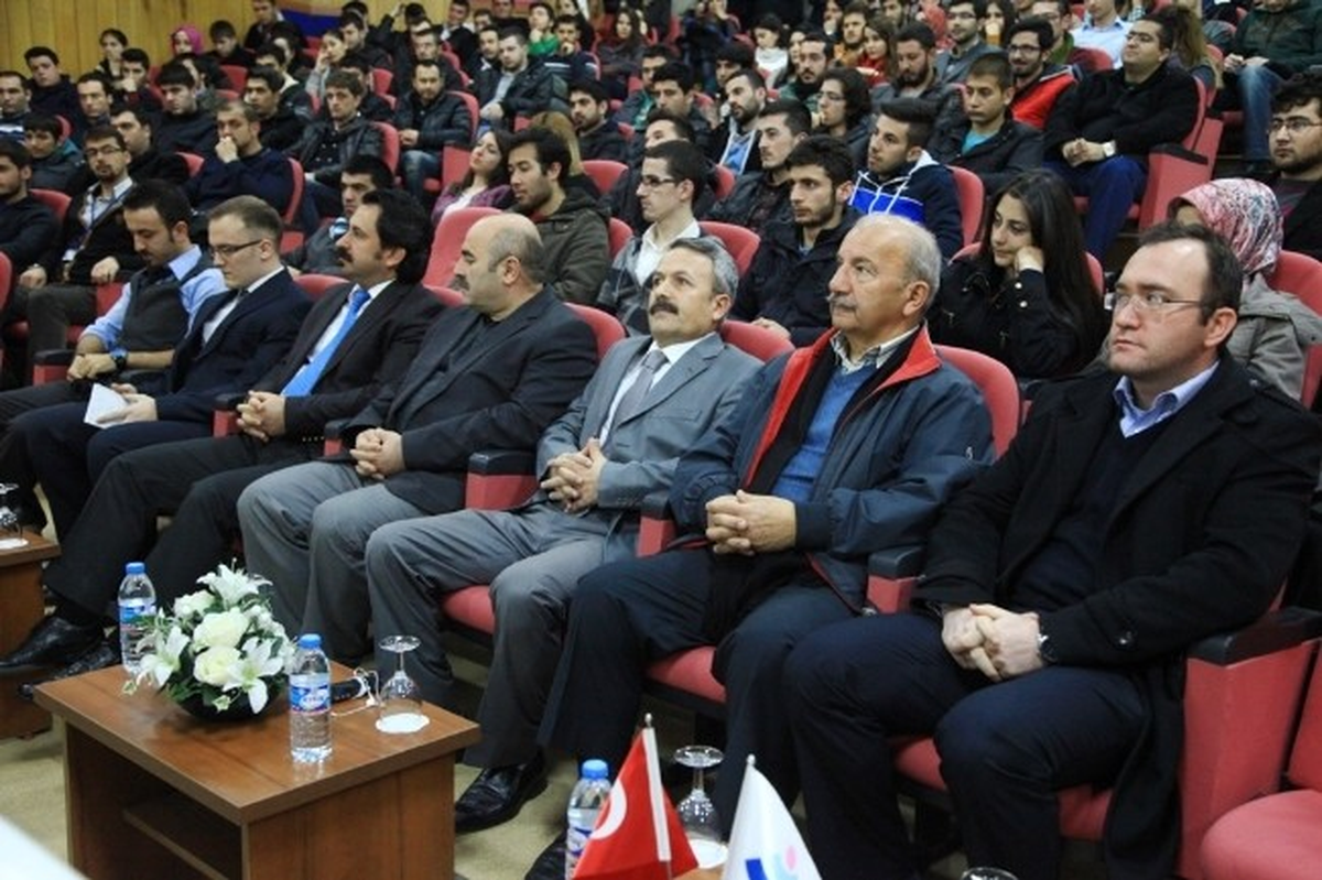 Mercedes Yöneticileri Asü Öğrencileriyle Buluştu
