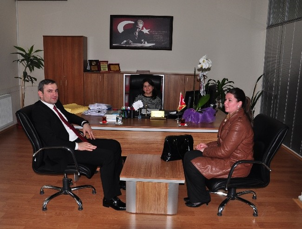 Şenocak\'dan Avcılar Nüfus Müdürü\'ne Ziyaret