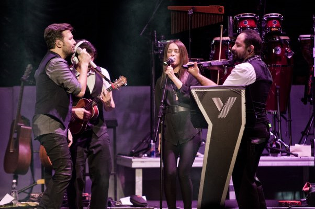 Yalın\'la Zorlu Ayakta