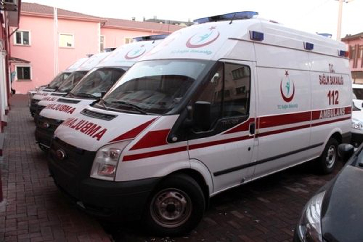 Kars\'ta Ambulans Teslim Töreni