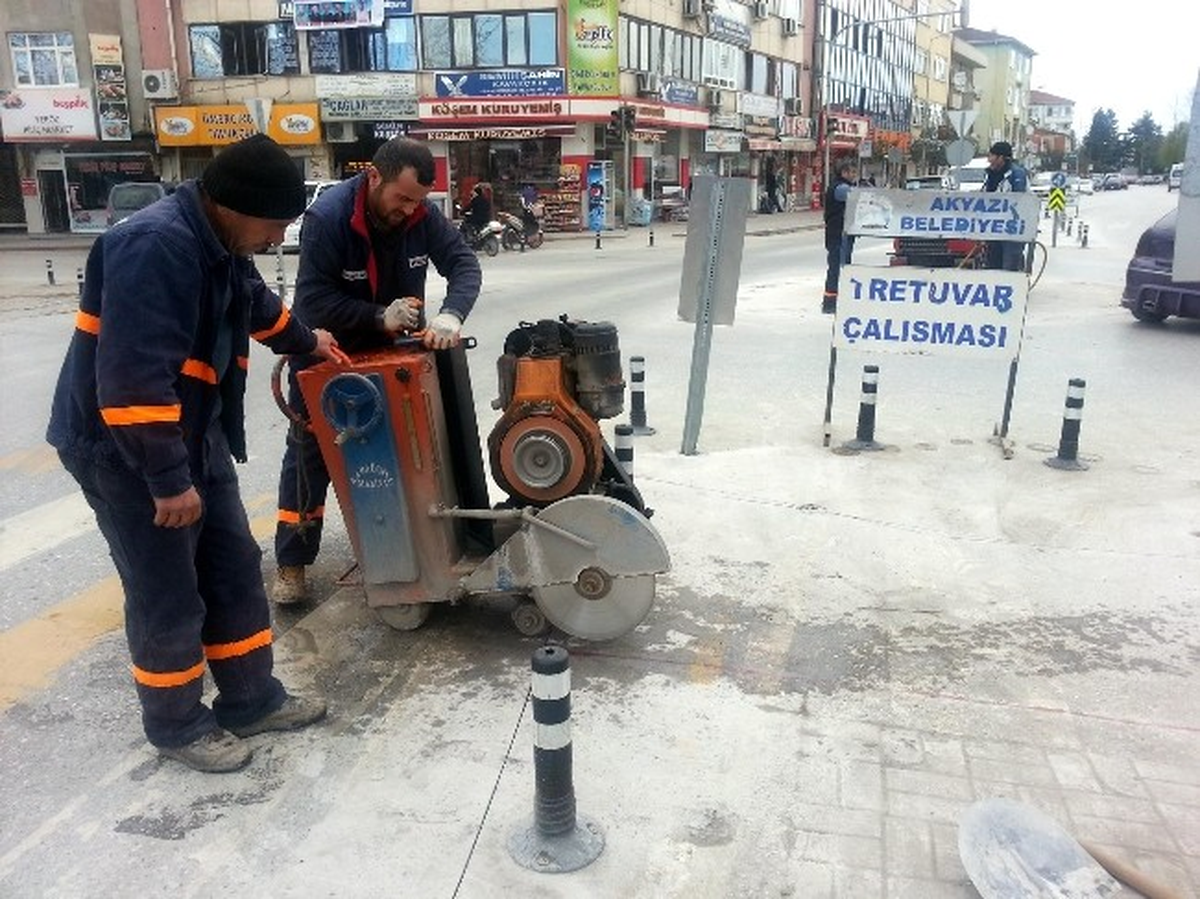 Akyazı Yeni Kavşaklarına Kavuşuyor