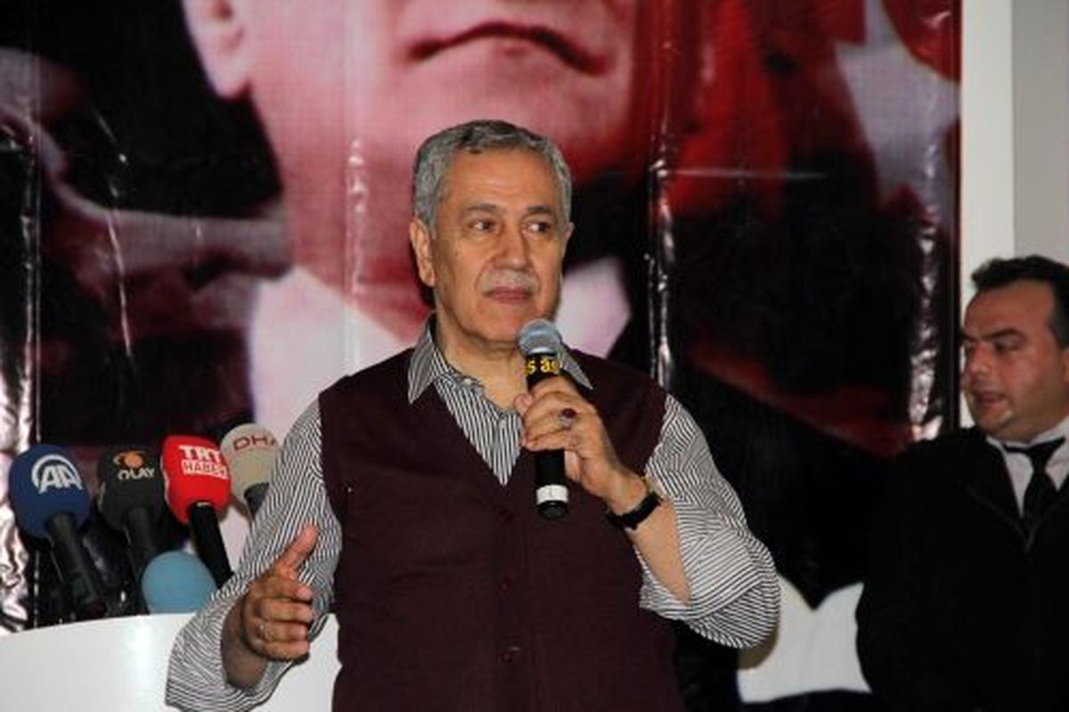 Arınç: 'Yolsuzluk varsa, bunun yakasından tutup yere çalacak olan AK Parti'dir' -
