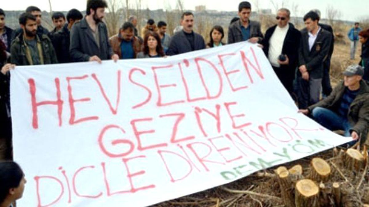 Diyarbakır Hevsel Bahçelerinde \'Ağaç\' Eylemi Sürüyor